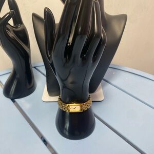 Seiko Women’s Gold Tone Bracelet Watch Rectangular Dial Quartz Japan Vintage